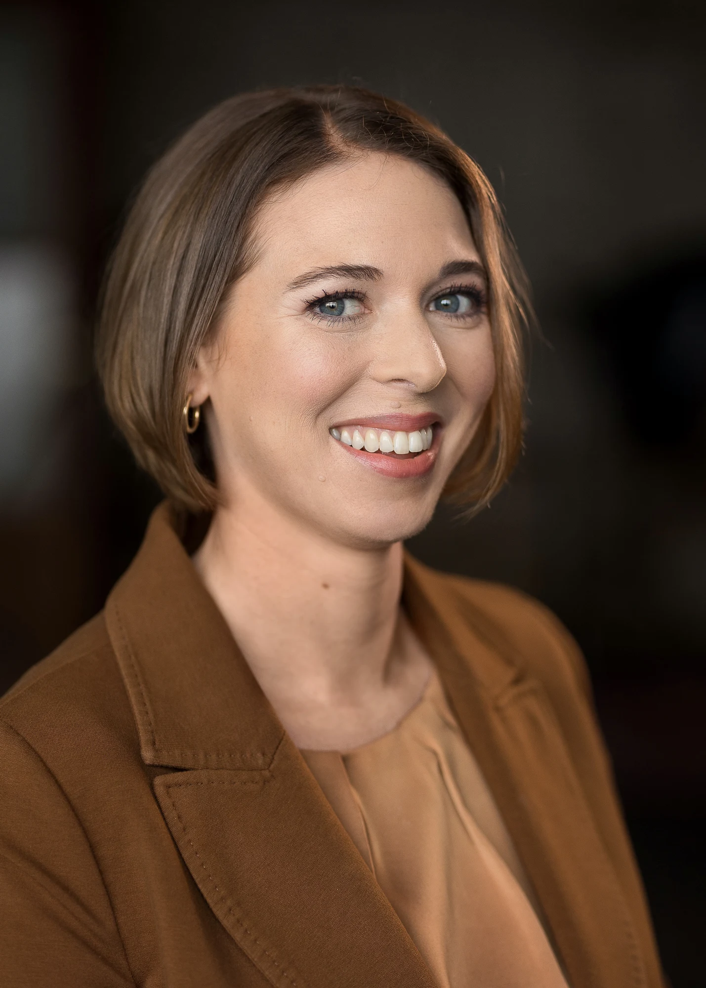 Porträtfoto von Dorothee Ebert